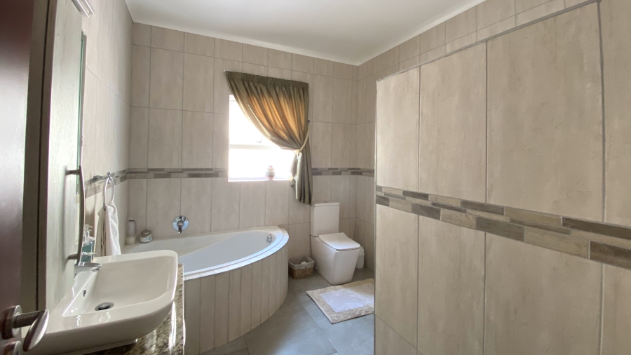 4 Bedroom Property for Sale in Port Owen Western Cape